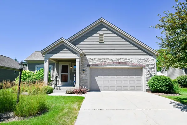 W179N11493 BLACKSTONE CIR 3