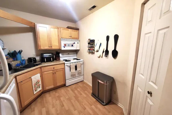 12765 W HAMPTON AVE 214