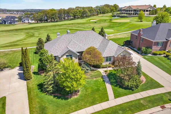 1053 WINGED FOOT DR
