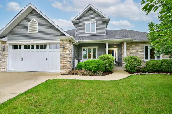 403 MAPLE LN