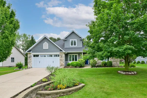 403 MAPLE LN
