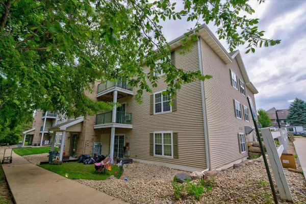201 KEARNEY WAY 202