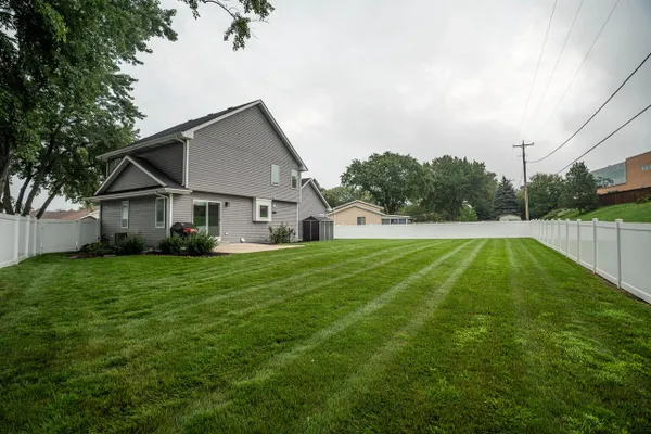 165 E GOLDEN LN