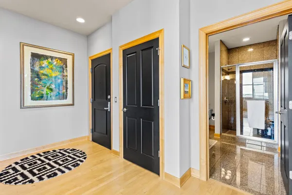 400 N BROADWAY 903