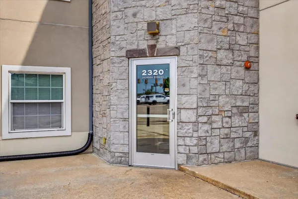 2320 JACKSON ST 102