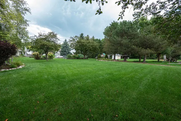 2405 N UNIVERSITY DR