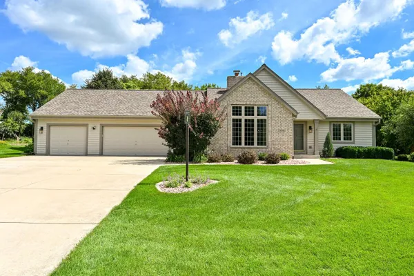 9558 S FAIRWAY CIR