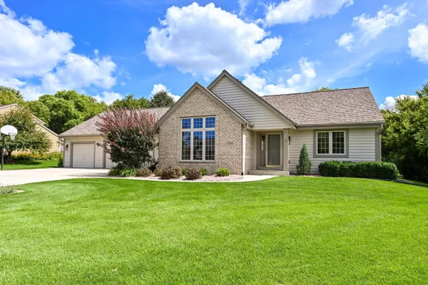 9558 S FAIRWAY CIR