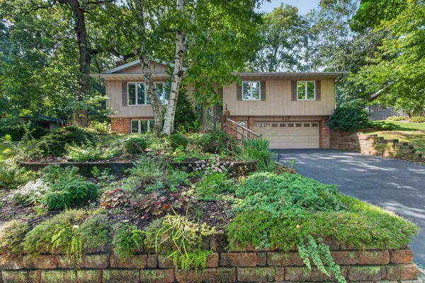 514 VALLEY RD