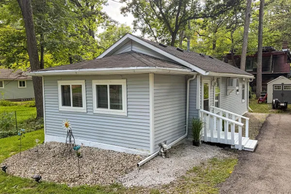 2908 CIRCLE DR
