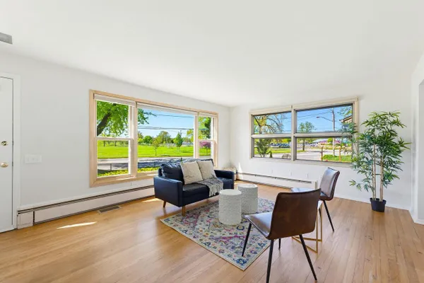 114 W OLIN AVE