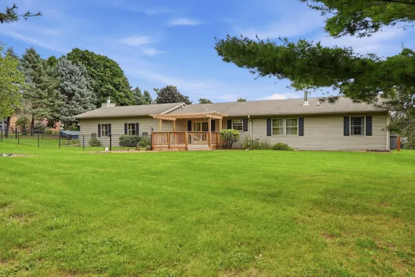 W2627 COPPERHEAD LN