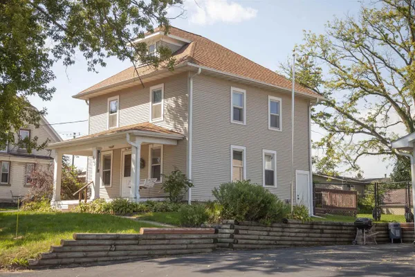 115 W WILSON ST