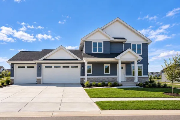 4067 ROYAL VIEW DR