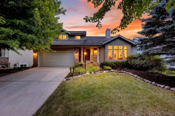 5629 KINSALE DR