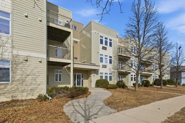 8206 STARR GRASS DR 204