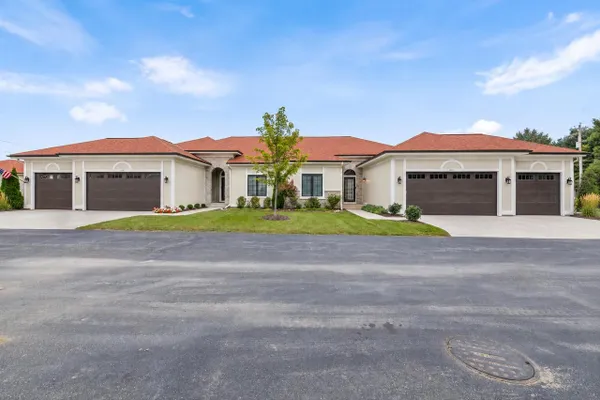 1611 VICO PASS 22