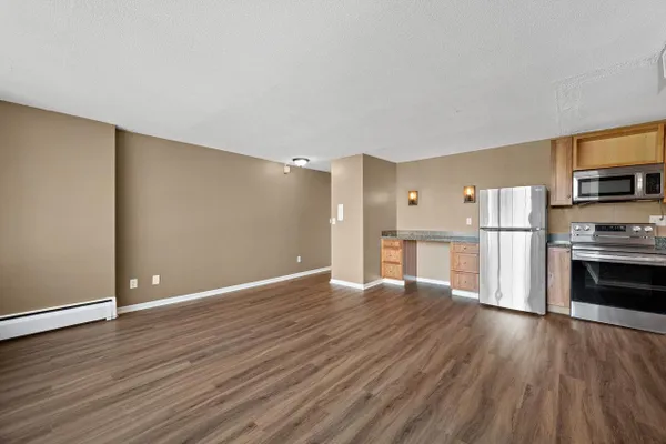 1409 N PROSPECT AVE 302