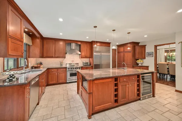 9506 N WAKEFIELD CT