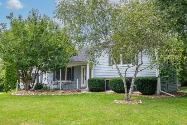 N51W27864 N COURTLAND CIR
