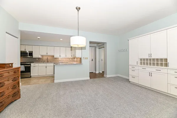 35 HARBORVIEW DR 112