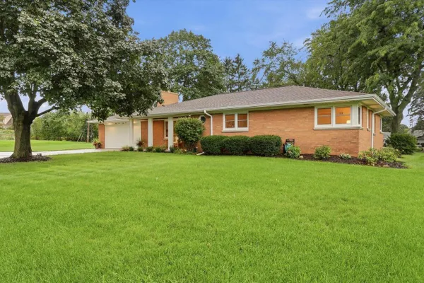 2445 BUENA VISTA DR