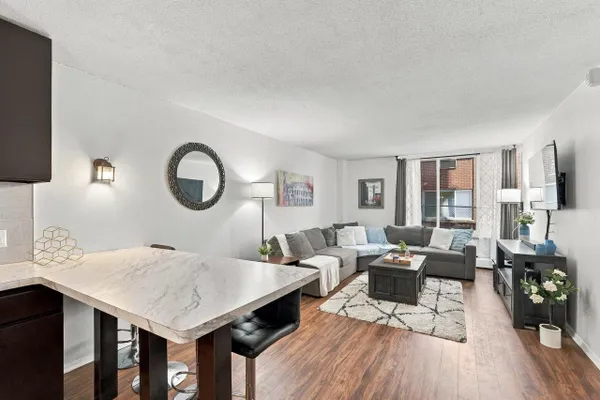 1409 N PROSPECT AVE 102