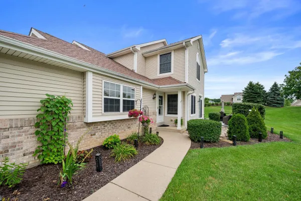 10007 66TH AVE 9