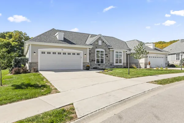 410 PRAIRIE SONG CT