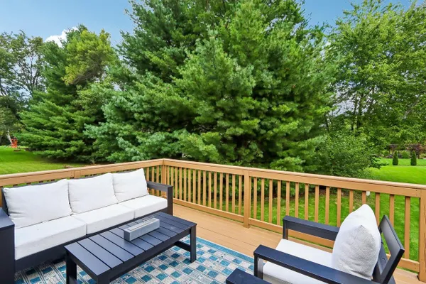 2676 OAK KNOLL DR