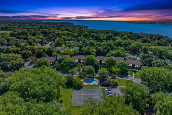 3108 CREEK VIEW DR 5