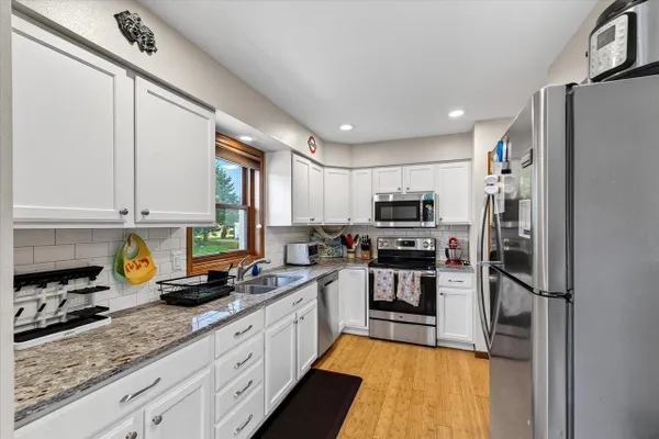 2141 BLUE HERON CT