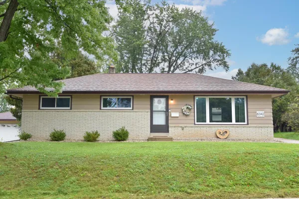 W150N8342 SAXONY DR