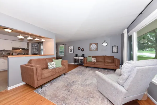 W150N8342 SAXONY DR
