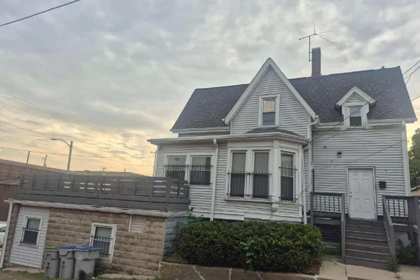 2028 W MICHIGAN ST
