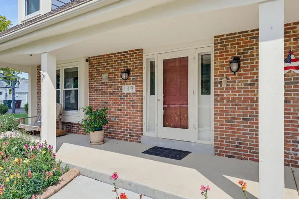 149 HICKORY DR