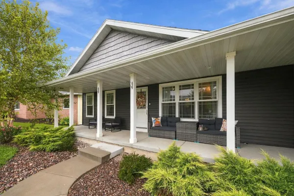 444 FAIRFIELD CIR