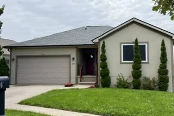 146 RUSTIC DR