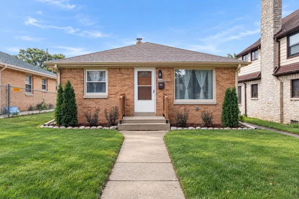 6114 W LEON TER