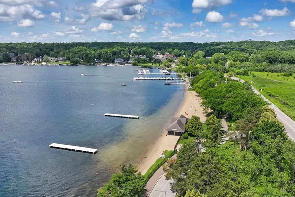 78 MENOMONEE RD