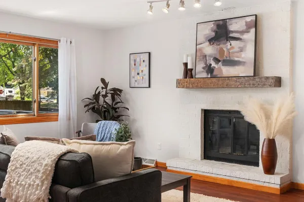 1 KEIGHLEY CIR