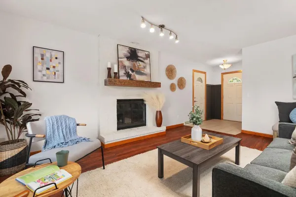 1 KEIGHLEY CIR