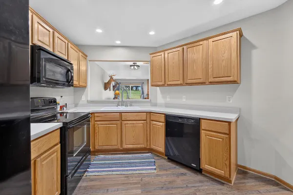 850 EVERGREEN DR 3