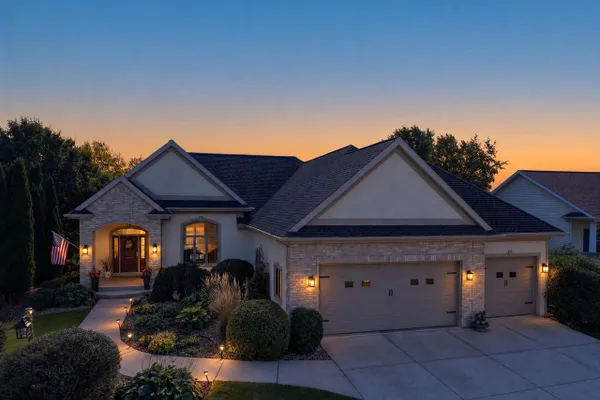 328 VISTA CIR