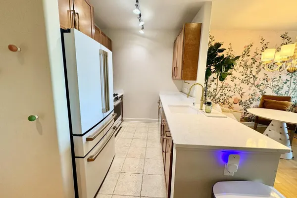 1550 E ROYALL PL 410