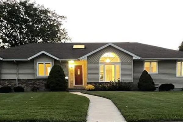 100 WILDWOOD DR