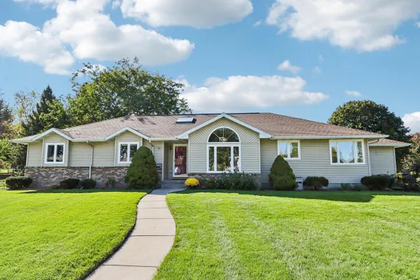 100 WILDWOOD DR