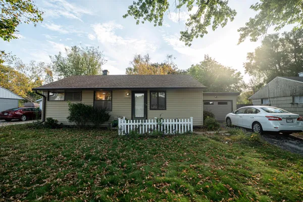 7100 N NAVAJO AVE