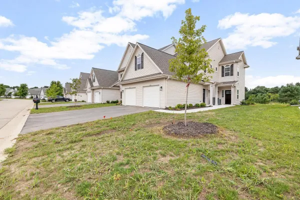 1772 HORSESHOE LN 427-1