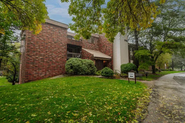 2300 W GOOD HOPE RD 243